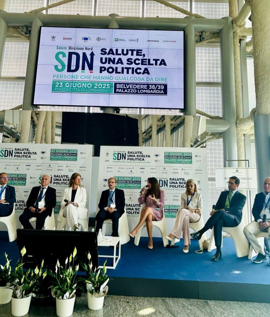 🟢 Oggi a Palazzo Lombardia sono intervenuta al convegno promosso da Direzione Nord dal titolo "Salute, una scelta politica" per illustrare il nostro nuovo paradigma d’azione per interventi sempre nella prevenzione del disagio minorile e le misure a sostegno dei caregiver
