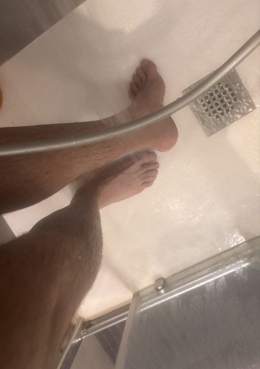 Alphafeet440's tweet photo. Steamy water, soft skin, and a view worth lingering on... Who’s ready to worship every inch?Water dripping, legs glistening—don't miss the rest. Link in bio.
#FeetLovers #LegsAndFeet #WetFeet #ShowerFeet #FootTease #FeetInWater #FootGoddess #FootContent #FanslyFeet #FeetFinder https://t.co/jUT0iJjjI0
