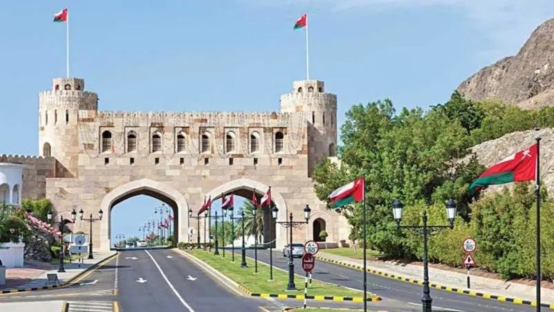 سلطنة عُمان : القصف الإيراني على مواقع سيادية في قطر مرفوض ومُدان ونستنكر التصعيد الإقليمي المتواصل الذي تشهده المنطقة.