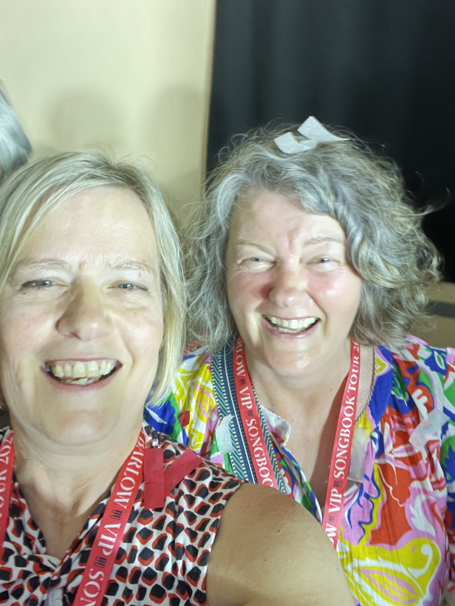 Lisa Hart tweet media