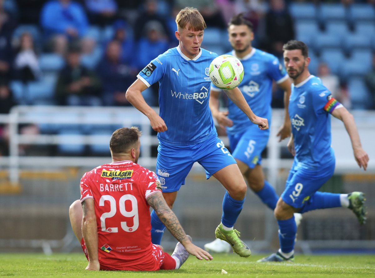 71' | Into the final twenty minutes of action at the RSC.

🔵 [2-2] 🔴

#WaterfordFC