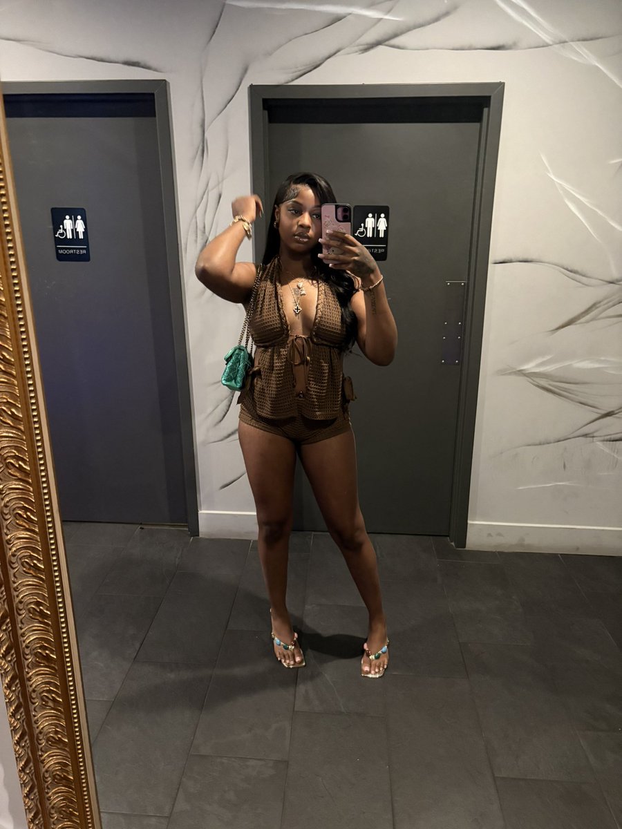 DoubleCe04's tweet photo. 🥥 https://t.co/6ujX7WHmps