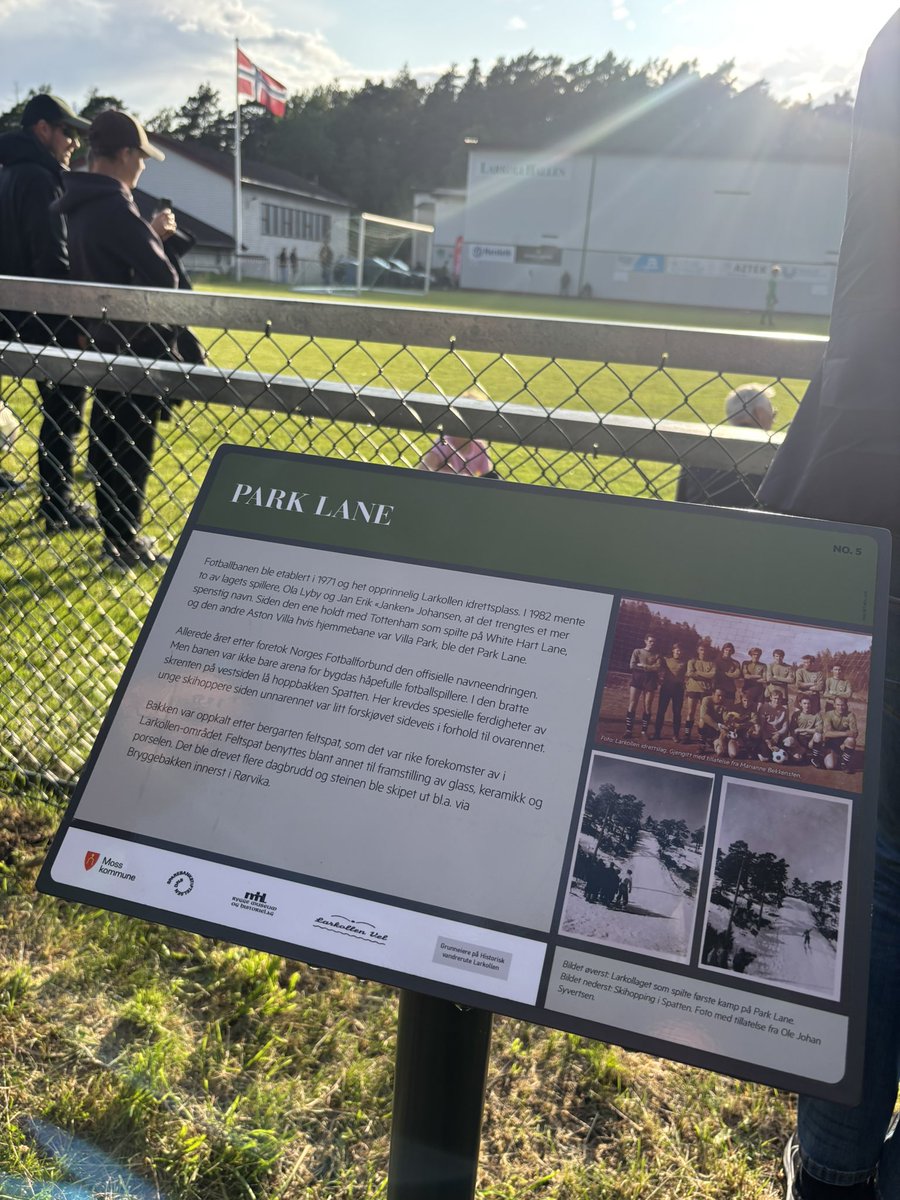 For en herlig fotball- og folkefest det ble på Park Lane! Banehopperbuss til kampen, masse banehoppere og hundrevis av tilskuere samt en herlig fotballkamp på den nydelige gressmatta i Larkollen. <a href="/rygge_alag/">Rygge IL A-lag (fotball)</a> snudde 1-4 til 5-4-seier mot <a href="/TveterIL/">Tveter IL A-lag</a>. #groundhopping