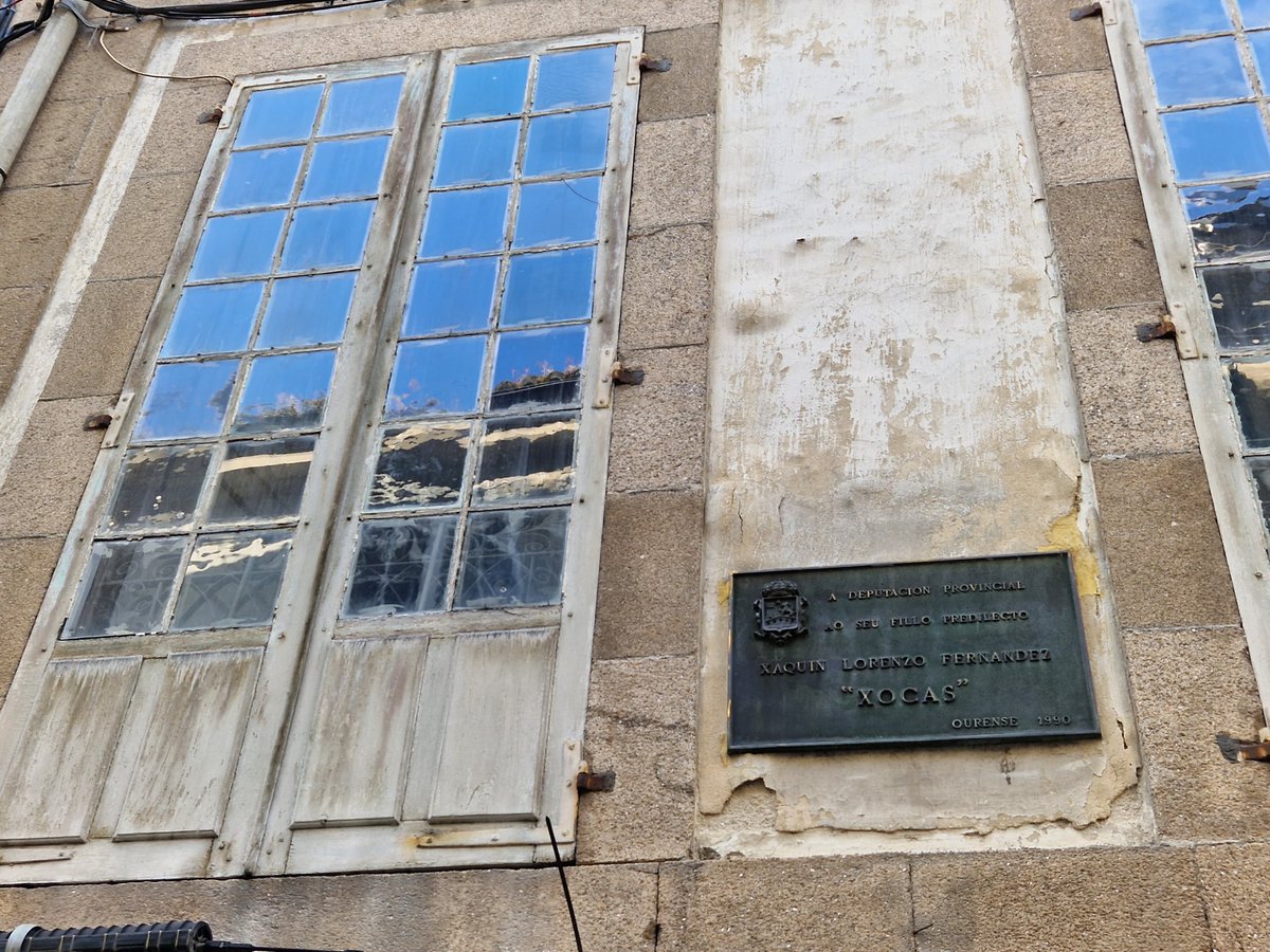 Xavier Feix (@limiator) on Twitter photo Xaquín Lorenzo #Xocas naceu o 23 de xuño de 1907 nesta casa da rúa da Paz en #Ourense, xusto en fronte da casa na que anos antes naceran #VicenteRisco e #OteroPedrayo <a href="/Otero_Pedrayo/">Fundación Otero Pedrayo</a> <a href="/FVicenteRisco/">Fundación Vicente Risco 🛰</a> <a href="/ACBoveda/">AC. Alexandre Bóveda 🛰</a> <a href="/portasdoxures/">Portas do Xurés</a> <a href="/DescifrandoHist/">Descifrando a Historia</a> <a href="/UxioNovo/">Uxío @Novoneyra Rei</a> <a href="/apatrigal_/">Asociación para a defensa do Patrimonio Galego</a> <a href="/santiagogrial/">Santiago Garrido</a> Xaquín Lorenzo #Xocas naceu o 23 de xuño de 1907 nesta casa da rúa da Paz en #Ourense, xusto en fronte da casa na que anos antes naceran #VicenteRisco e #OteroPedrayo <a href="/Otero_Pedrayo/">Fundación Otero Pedrayo</a> <a href="/FVicenteRisco/">Fundación Vicente Risco 🛰</a> <a href="/ACBoveda/">AC. Alexandre Bóveda 🛰</a> <a href="/portasdoxures/">Portas do Xurés</a> <a href="/DescifrandoHist/">Descifrando a Historia</a> <a href="/UxioNovo/">Uxío @Novoneyra Rei</a> <a href="/apatrigal_/">Asociación para a defensa do Patrimonio Galego</a> <a href="/santiagogrial/">Santiago Garrido</a>