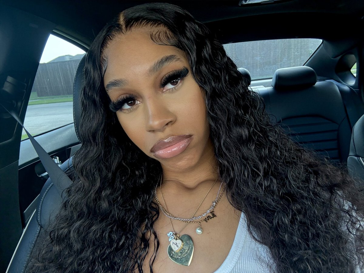 LexWithDaTea's tweet image. 🖤