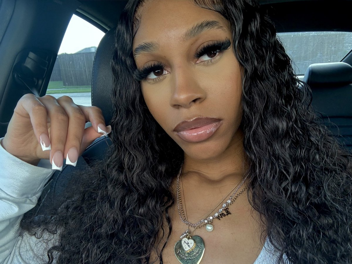 LexWithDaTea's tweet image. 🖤