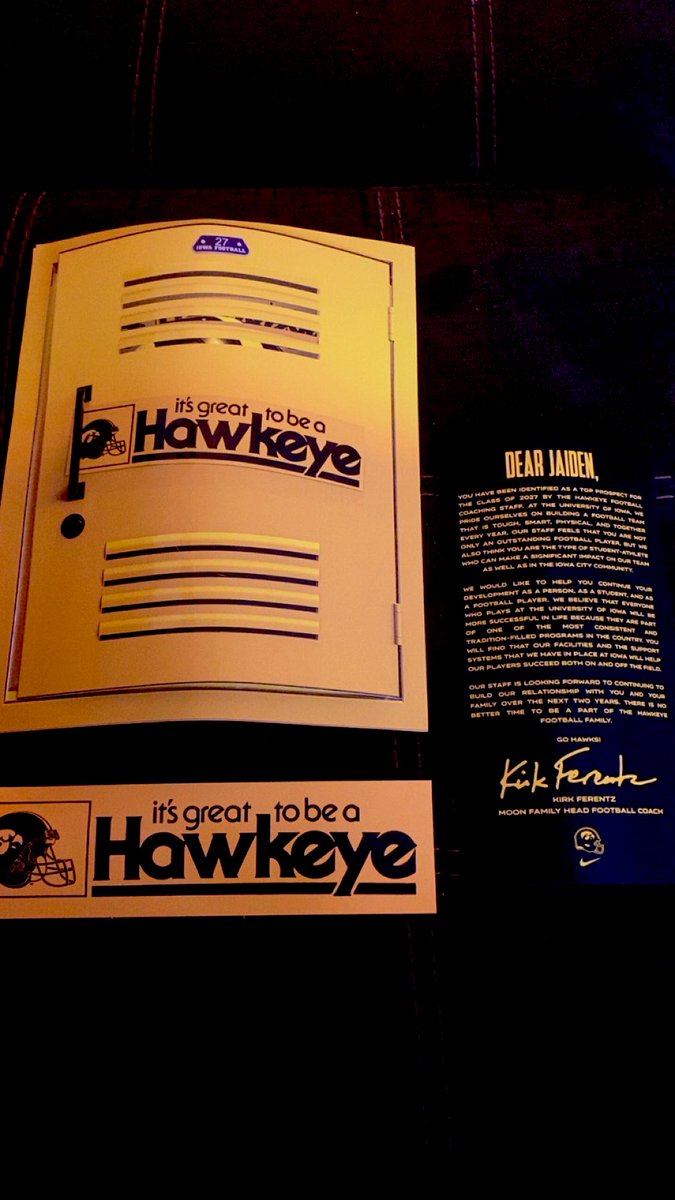 JaidenDavis38's tweet image. The love is real in IOWA CITY 💯 Thank you to @HawkeyeFootball for sending me mail today 🐤 It is greatly appreciated! @CoachFerentz @TylerBarnesIOWA @CoachK_Bell @Spauldingiowa @RhettSmeins @CoachSWallace @BlairASanderson
#SWARM27