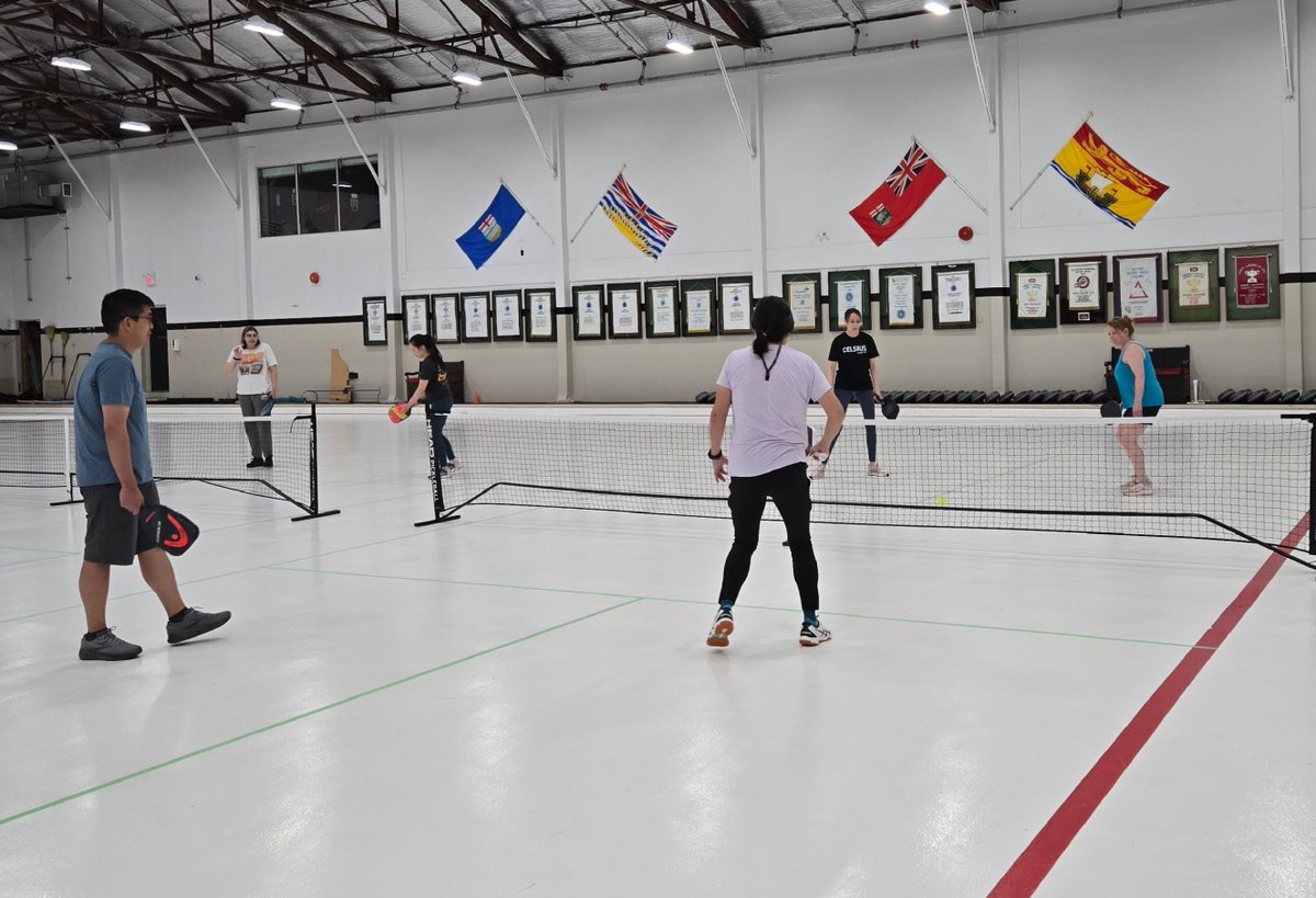 DixieCurling's tweet image. It's hot outside, but Dixie's pickleballers are cool inside 😎
#mississauga #etobicoke #pb #pickleball #summer #summerbucketlist