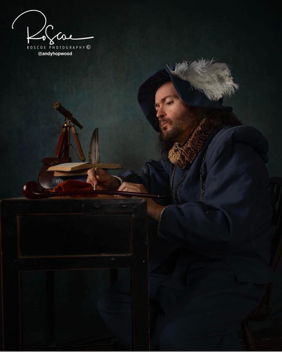 The bard creates. Awesome shoot with Andy Hopwood.  Check out our tunes and follow us on Spotify open.spotify.com/artist/416Bwr5…
#Iran #usa #Shakespeare #HipHopMusic #historical