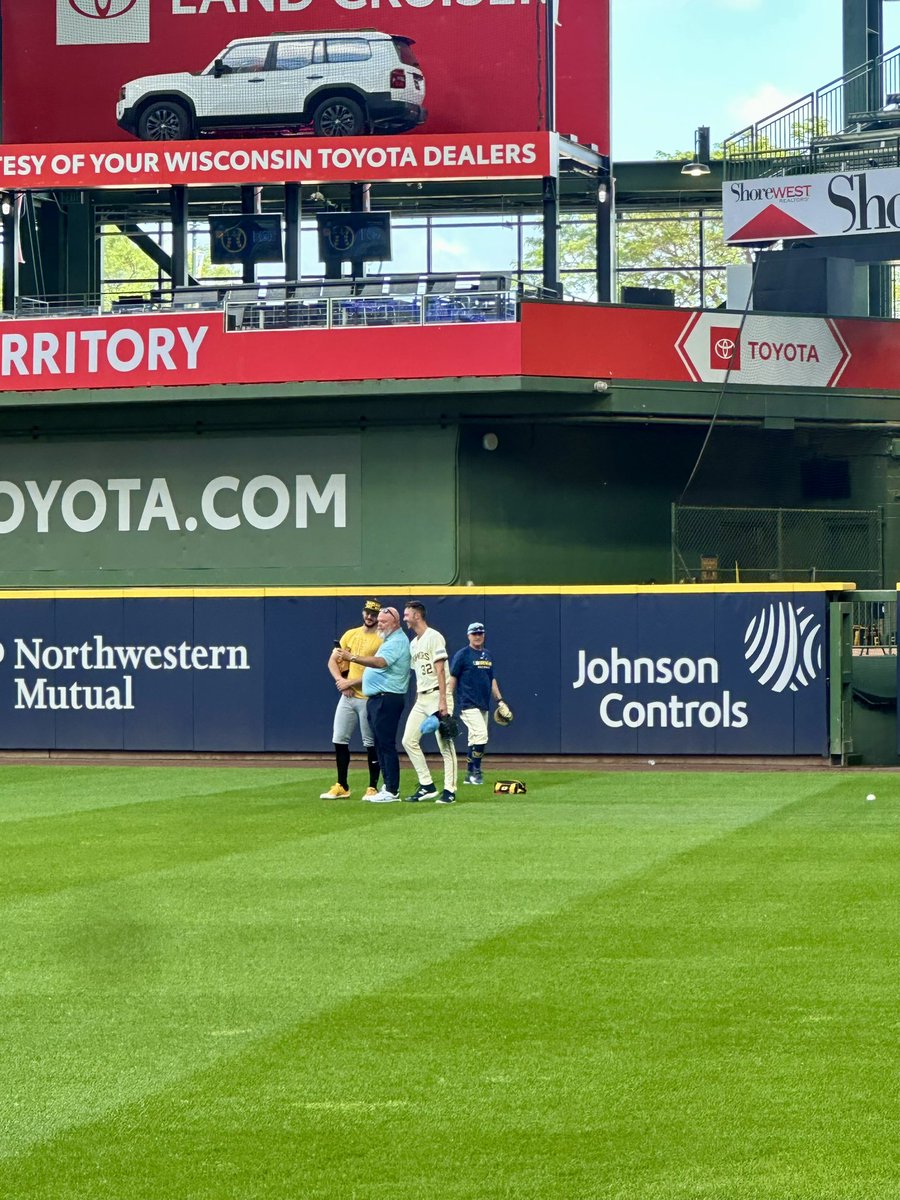 Paul Skenes and Jacob Misiorowski get a selfie before their matchup on Wednesday.