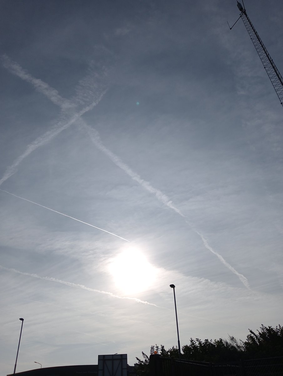 Lavante21575499's tweet image. How do we Detox from this constant onslaught of poisonous spraying?
I'd love to hear from you folks on here. I don't know where to begin.....
Thanks in advance.