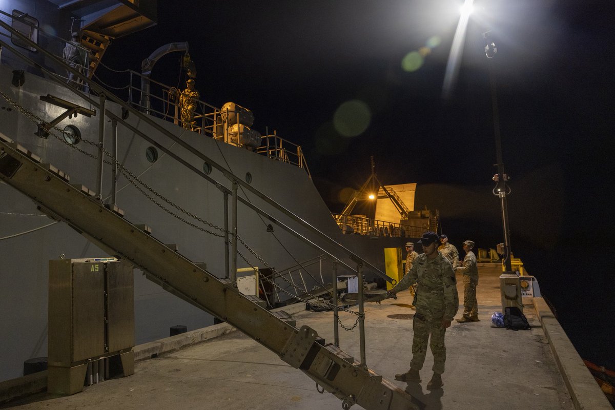 Friday we said farewell to the Army mariners of USAV LTG William B. Bunker and the 545th Harbormaster Detachment as the restation to U.S. Army Japan to support rehearsal operations   west of the International Dateline. 
#sustaintheforce #FreeAndOpenIndoPacific #Readiness
