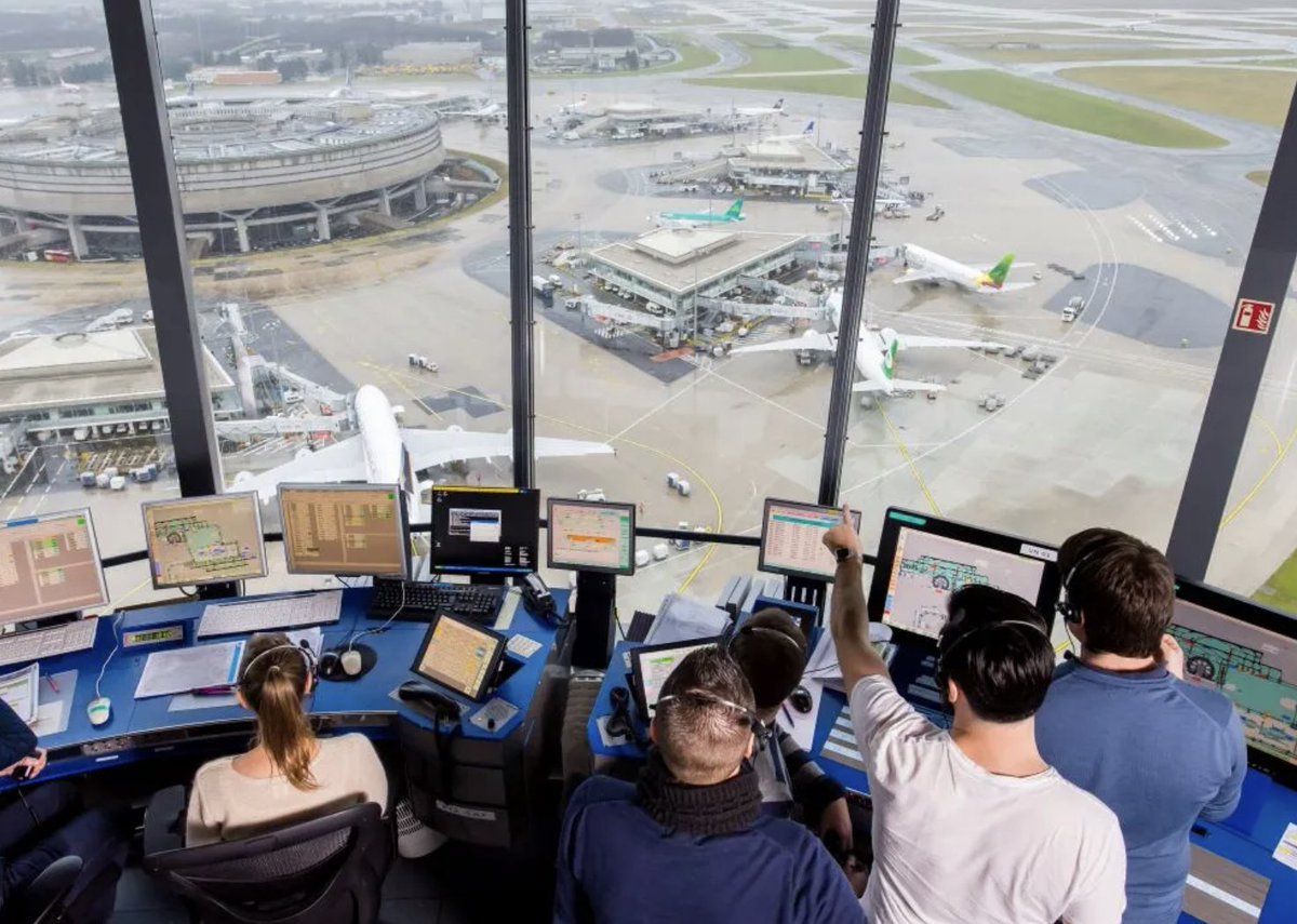 Gate7aviation's tweet image. Un préavis de grève a été déposé pour les 3 et 4 juillet par le syndicat UNSA-ICNA, le deuxième syndicat représentatif des contrôleurs aériens français.

L’#UNSA-ICNA « appelle à un changement de cap pour renforcer les effectifs, faire aboutir les projets de modernisation