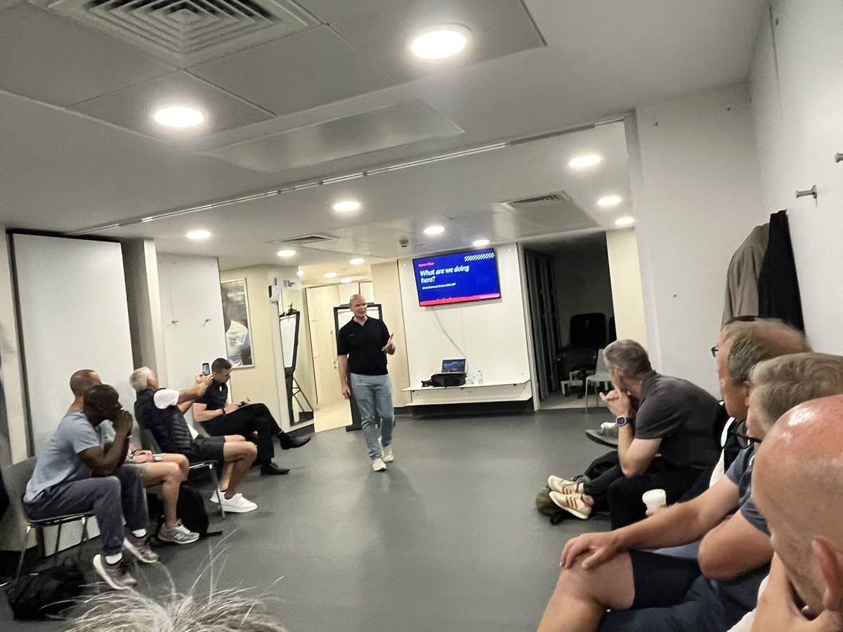 Fantastic day of learning on the level 5 alumni day with the FA and League Managers Association 
Insightful learning today by Hope Powell, Martin O’Neil, Owen Eastwood, Eamon Devlin, Gary O’Neil and Tim Jenkins.