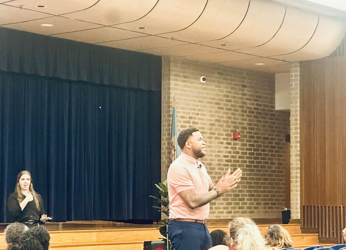 Mrs. Eller Teacher_City ππ»ππππ½ββοΈ (@teacher_city) on Twitter photo It was really super #AWESOME to have you w/us today Dr. <a href="/TommieMabry/">Dr. Tommie Mabry</a> at the #CSDBelonging Conference in <a href="/ChristinaK12/">Christina School District</a>! You were #INCREDIBLE Dr. Mabry!π€π₯ #KeepShiningβοΈGreat kick-off to a 4-day learning experience designed around different professional learning tracks! #CSDPride It was really super #AWESOME to have you w/us today Dr. <a href="/TommieMabry/">Dr. Tommie Mabry</a> at the #CSDBelonging Conference in <a href="/ChristinaK12/">Christina School District</a>! You were #INCREDIBLE Dr. Mabry!π€π₯ #KeepShiningβοΈGreat kick-off to a 4-day learning experience designed around different professional learning tracks! #CSDPride