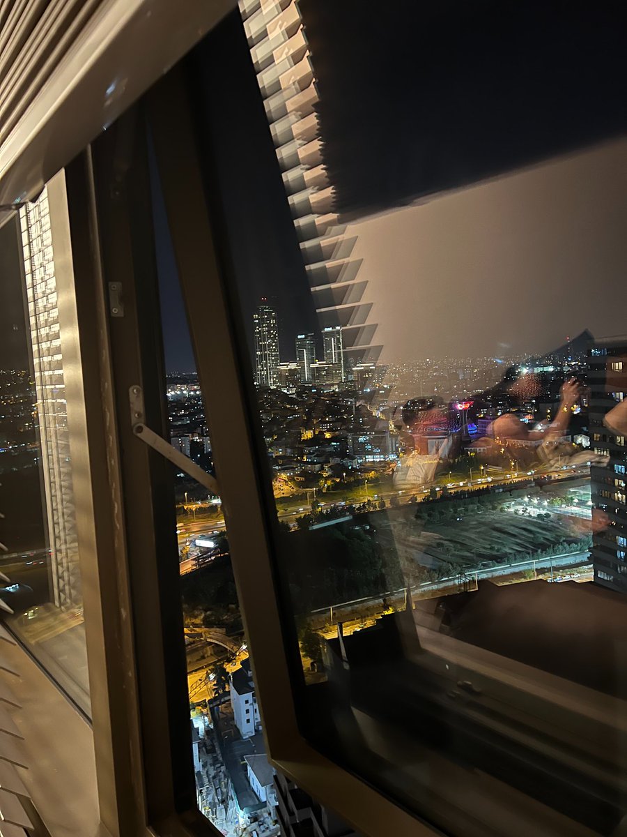 Yenilik değişiklik her zaman güzeldir Artık
 İstanbul’dayim 💃