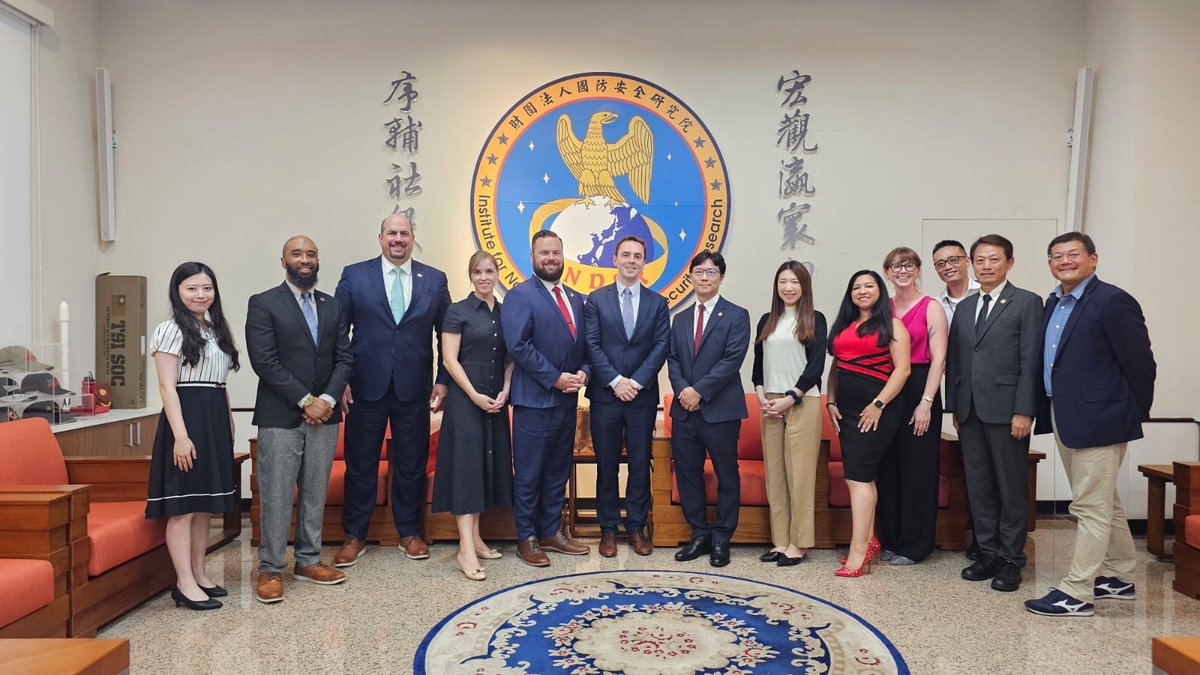 #acyplTaiwan is in the books! 7 emerging American leaders got the chance to travel to Taipei &amp; Kaohsiung, meeting leaders from the Ministries of Economic &amp; Foreign Affairs, multiple political parties, &amp; local government &amp; industry, discussing trade, defense, tech, &amp; more. 🇹🇼🇺🇸