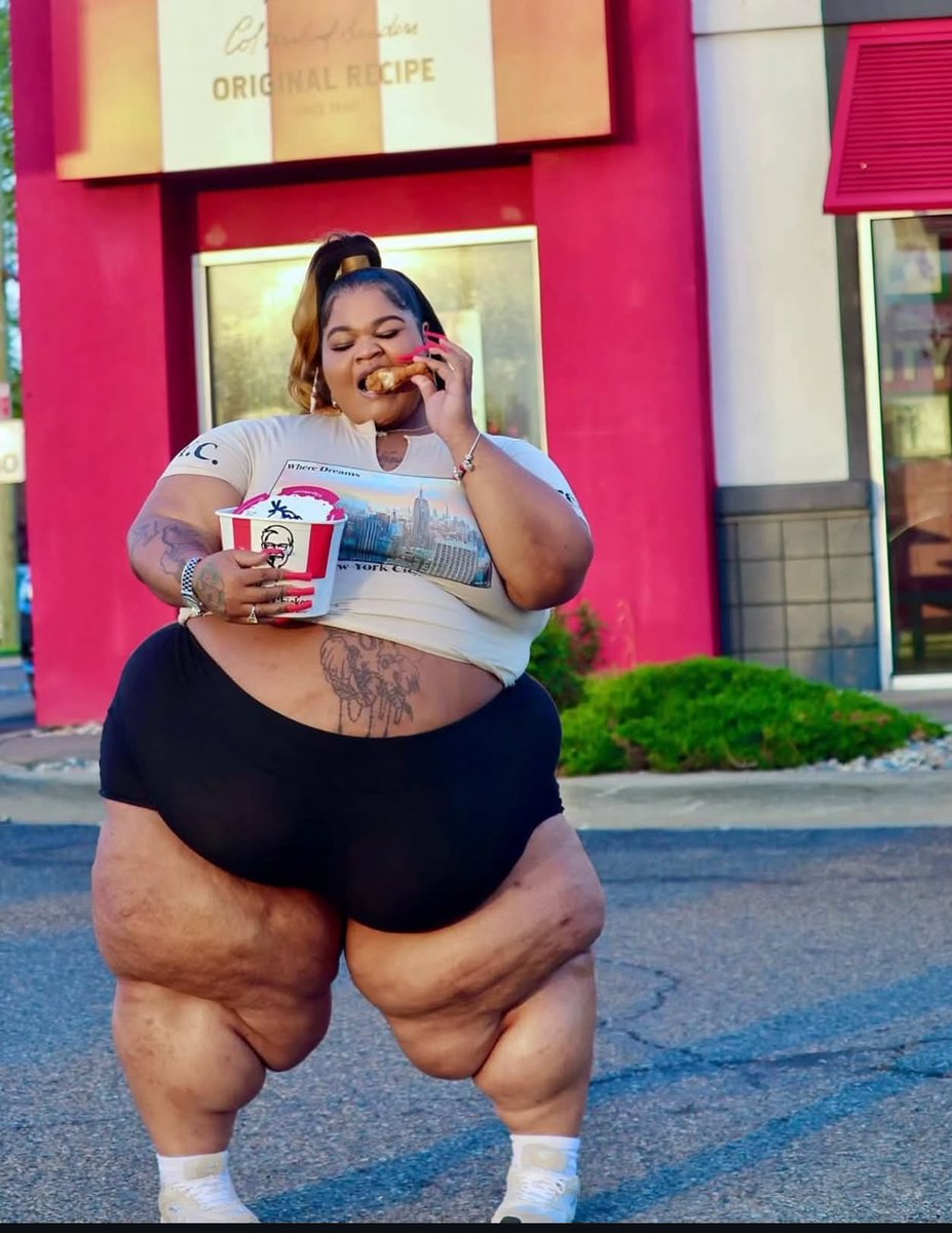 LASHY BILLS tweet media