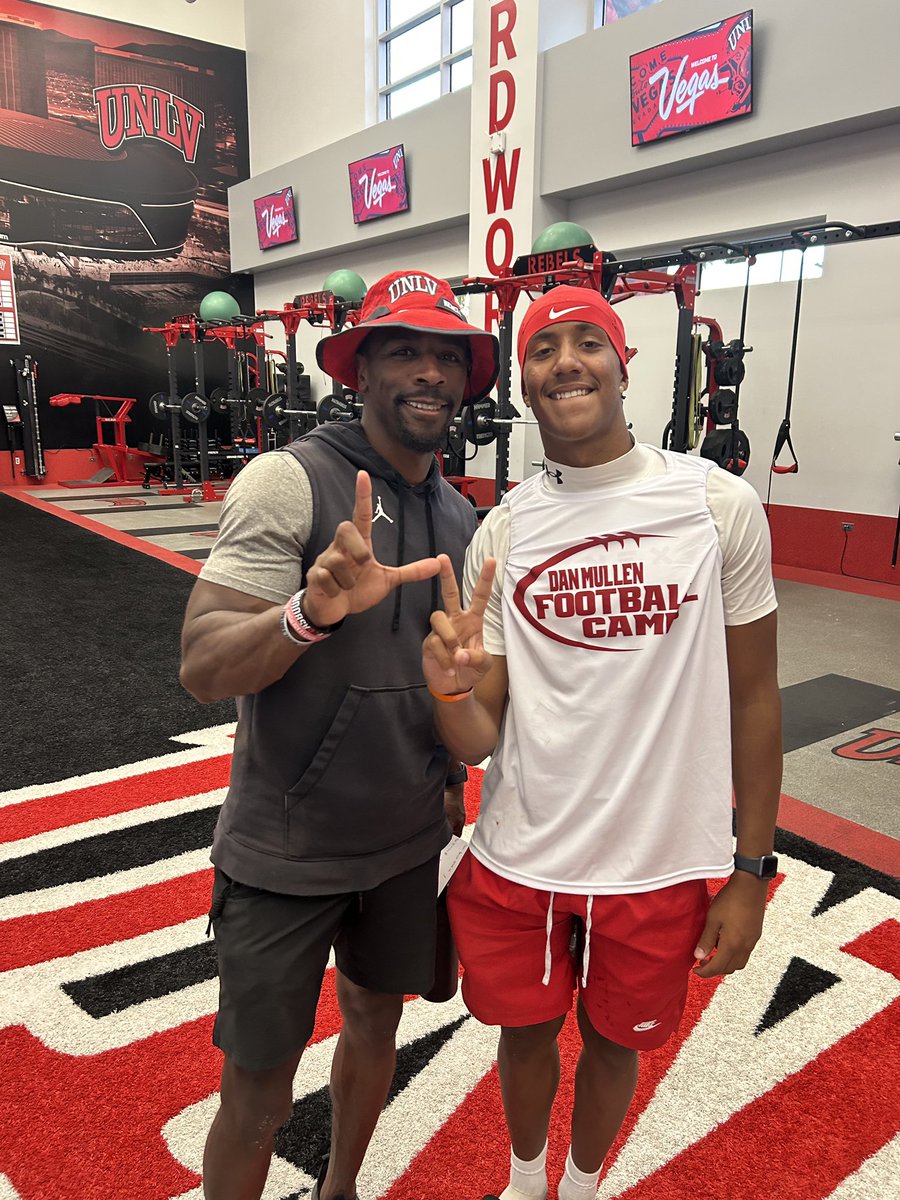 Knoble Wilmot (@k9meezey) on Twitter photo I am extremely grateful that I received another offer from the University of Las Vegas!! #GoRebels #VegasBaby <a href="/unlvfootball/">UNLV Football</a> <a href="/Da_DREAM47/">Akeem Davis</a> <a href="/Coach_JacobP/">Jacob Porter</a> <a href="/gobigrecruiting/">Go Big Recruiting</a> <a href="/prowaytraining/">"THE PROWAY FAMILY"</a> <a href="/adamgorney/">Adam Gorney</a> <a href="/GregBiggins/">Greg Biggins</a> <a href="/ChadSimmons_/">ChadSimmons</a> <a href="/SSchraderOn3/">Scott Schrader</a> <a href="/OrangeVistaFB/">Orange Vista Football</a> <a href="/5StarScouting/">5StarScouting™</a> I am extremely grateful that I received another offer from the University of Las Vegas!! #GoRebels #VegasBaby <a href="/unlvfootball/">UNLV Football</a> <a href="/Da_DREAM47/">Akeem Davis</a> <a href="/Coach_JacobP/">Jacob Porter</a> <a href="/gobigrecruiting/">Go Big Recruiting</a> <a href="/prowaytraining/">"THE PROWAY FAMILY"</a> <a href="/adamgorney/">Adam Gorney</a> <a href="/GregBiggins/">Greg Biggins</a> <a href="/ChadSimmons_/">ChadSimmons</a> <a href="/SSchraderOn3/">Scott Schrader</a> <a href="/OrangeVistaFB/">Orange Vista Football</a> <a href="/5StarScouting/">5StarScouting™</a>