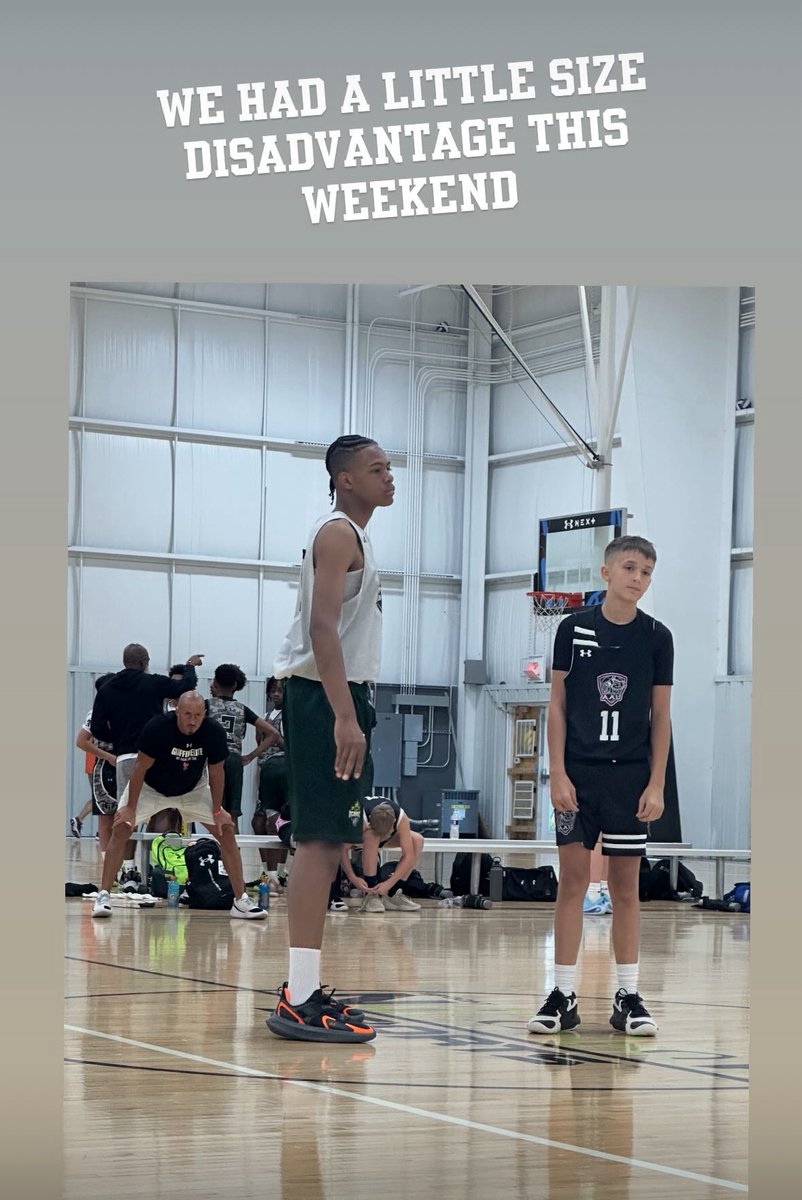 We need to incorporate HGH and creatine into our off season workout plan 👀
6-6 in 6th grade division 
Sheeeeesh