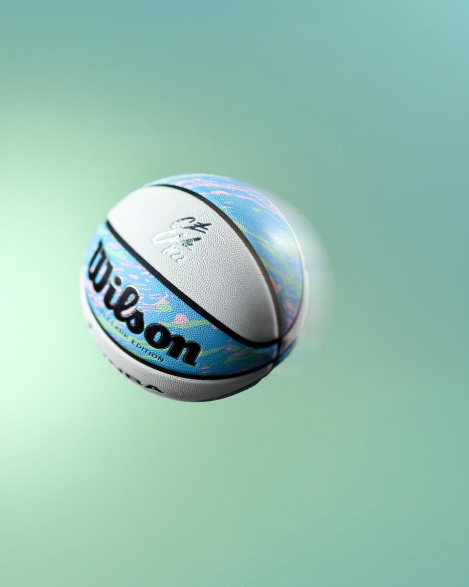 caitlinclarksty's tweet photo. THE OASIS BASKETBALL 🌊🏌️♀️ Out now: https://t.co/9wPXW6lymF #WilsonPartner
Part of the Caitlin Clark x Wilson Signature Series. Light blue, white, pastel pink and green pulled from Caitlin’s happy places. Those splashes are an abstract drawing of a golf hole. She spotted it instantly.