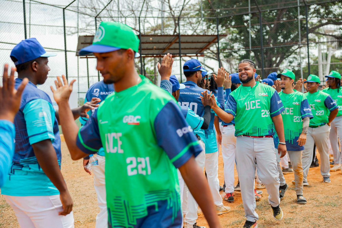 ⚾💚 La UCE dice presente en la Liga de Béisbol Universitario – Copa Banreservas 2025

Estamos participamos en la cuarta temporada de la LBU, dedicada este año al inmortal del deporte dominicano Stanley Javier. 

Porque los grandes talentos se convierten en leyenda. 🧢🔥

#UCE