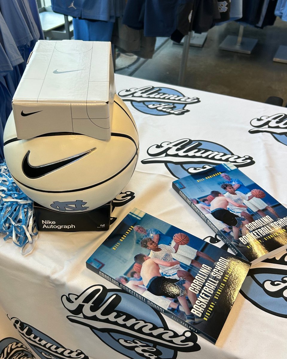 Alumni Hall UNC (@alumnihallunc) on Twitter photo We had such a great time at Saturday's book signing event with Bill Robinson! 📚 Thank you to everyone who stopped by! <a href="/CoachRobBuffs/">Bill Robinson</a> We had such a great time at Saturday's book signing event with Bill Robinson! 📚 Thank you to everyone who stopped by! <a href="/CoachRobBuffs/">Bill Robinson</a>