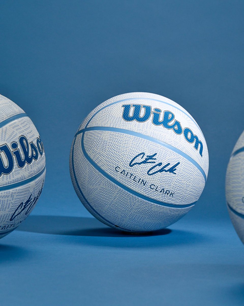 caitlinclarksty's tweet photo. THE ENVISION BASKETBALL 💎🩵 Out now: https://t.co/VTHA0EwCIN #WilsonPartner
Part of the Caitlin Clark x Wilson Signature Series. Light blue, Caitlin’s favorite color, with a maze-like pattern that spells out “Dream Big” https://t.co/3buf1fXCZr