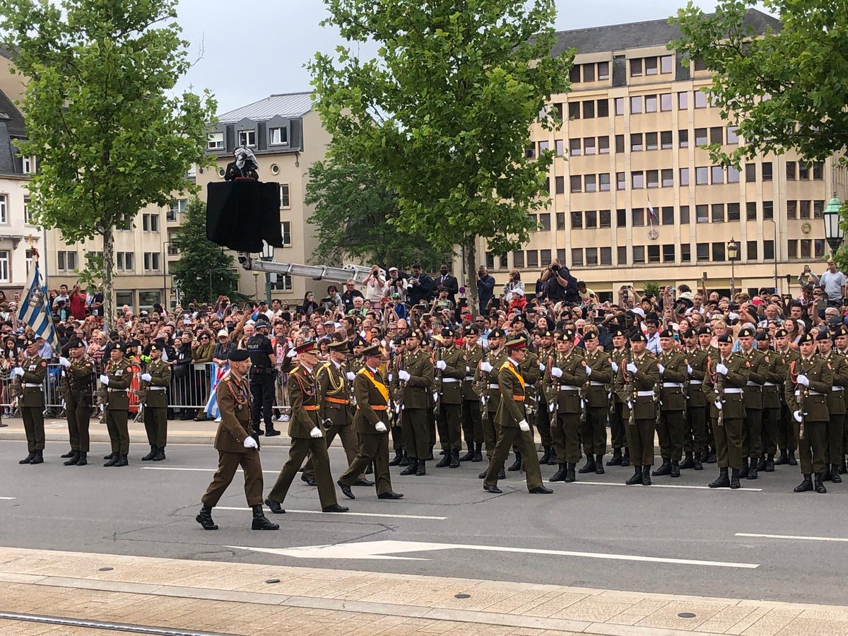 ClaireLignieres's tweet photo. Félicitations à nos voisins et amis du 🇱🇺, pour les célébrations de la #FêteNationale et des 25 ans de règne du Grand-Duc Henri. Beaucoup d'émotion en cette journée si spéciale. Schéinen #Nationalfeierdag 🇱🇺🤝🇨🇵 https://t.co/lODz8GyyBJ