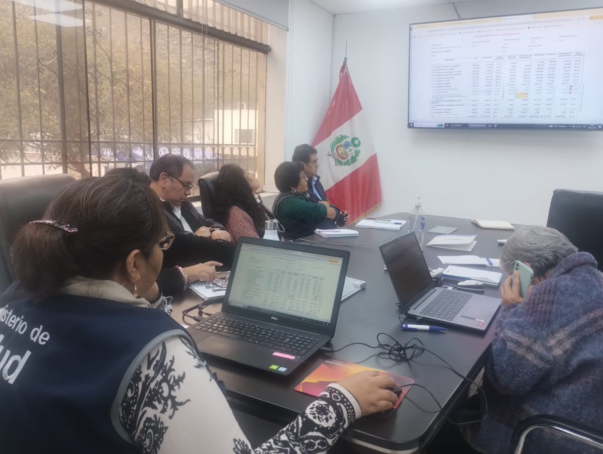 Ministerio de Salud (@minsa_peru) on Twitter photo El Minsa, a través de la Dirección General de Operaciones en Salud, brindó asistencia técnica y monitoreo a la <a href="/DirisLimaEste/">Diris Lima Este</a> sobre ejecución presupuestal, disponibilidad de productos farmacéuticos y dispositivos médicos.
También revisó los avances en las coberturas de El Minsa, a través de la Dirección General de Operaciones en Salud, brindó asistencia técnica y monitoreo a la <a href="/DirisLimaEste/">Diris Lima Este</a> sobre ejecución presupuestal, disponibilidad de productos farmacéuticos y dispositivos médicos.
También revisó los avances en las coberturas de
