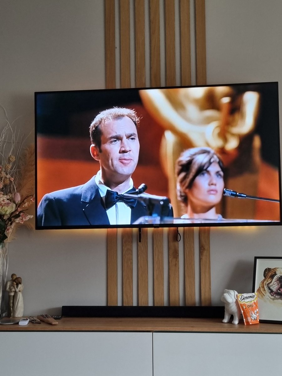 Scott00568810's tweet photo. @Johnnyvaughan Deuce Bigalow, forgot you had a cameo in this 😁 still funny after 20yrs!!! https://t.co/FAOW3dxUmd