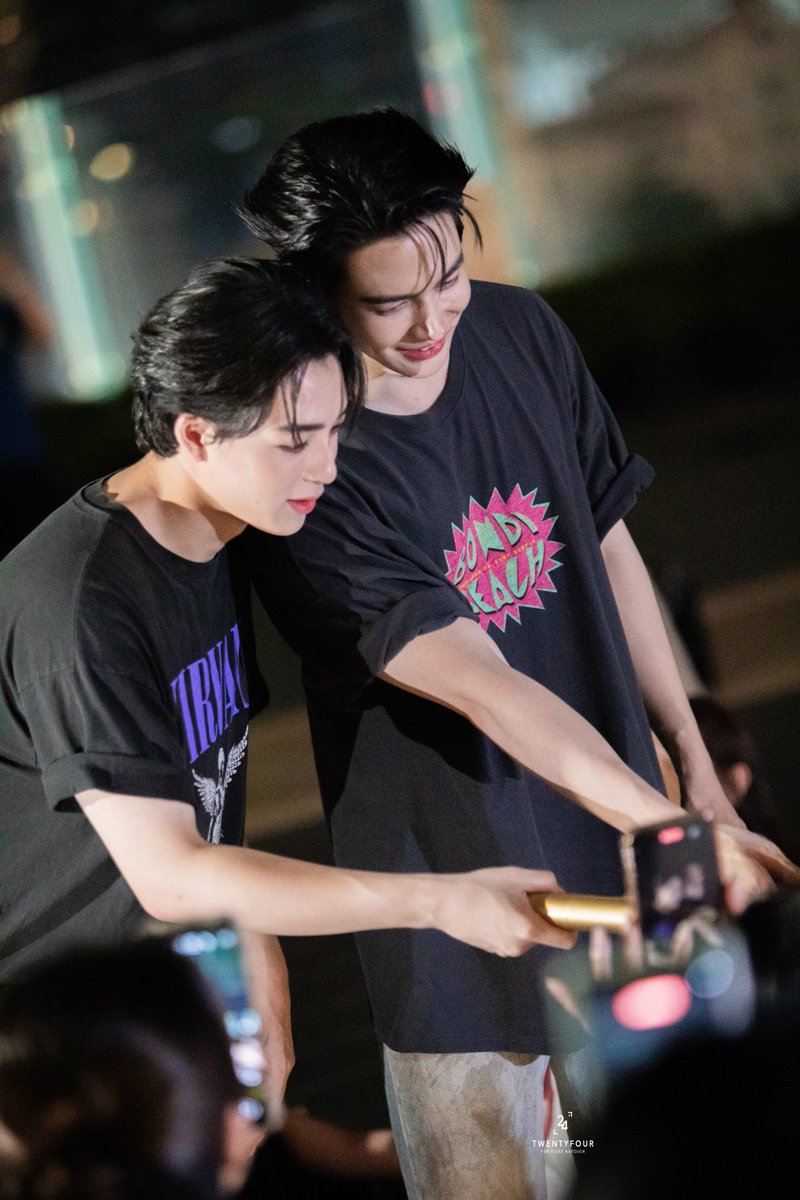 TwentyFour_O8's tweet photo. เป็น "เธอขา" ของกันและกัน 

TRENDSETTER MXBS RUNWAY
#MaxkybasxTpartner
#tiktokshoprunway2025 
#maxkybas #แม็กกี้บาส 
#6CODE #maxky_rp 
#บาสเด็กอ้วนที่เเท้จริง https://t.co/5hWBj2LOcl