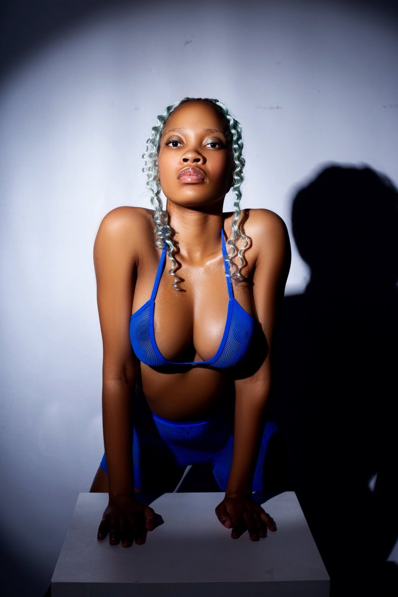 azanian_doll's tweet photo. https://t.co/Tm3zWaRPCN https://t.co/d5RHtfA1Bw