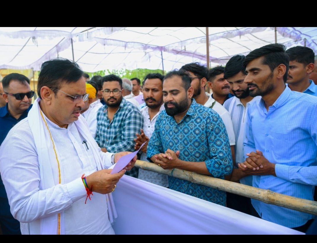 JaiGaneshT25277's tweet photo. #L2_के_साथ_न्याय_करो
#L2_छाया_पद_सृजित_करो
माननीय मुख्यमंत्री@BhajanlalBjpजी शैडो पद  पर निर्णय कर चयनित शिक्षकों को खुशियां प्रदान कीजिए @RajCMO https://t.co/eSq6hXt9GX