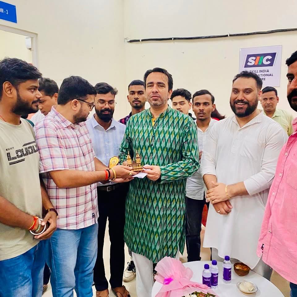 pramodc7409090's tweet photo. जय हो माननीय अध्यक्ष जी @RldAman https://t.co/bZWmRR51Gb
