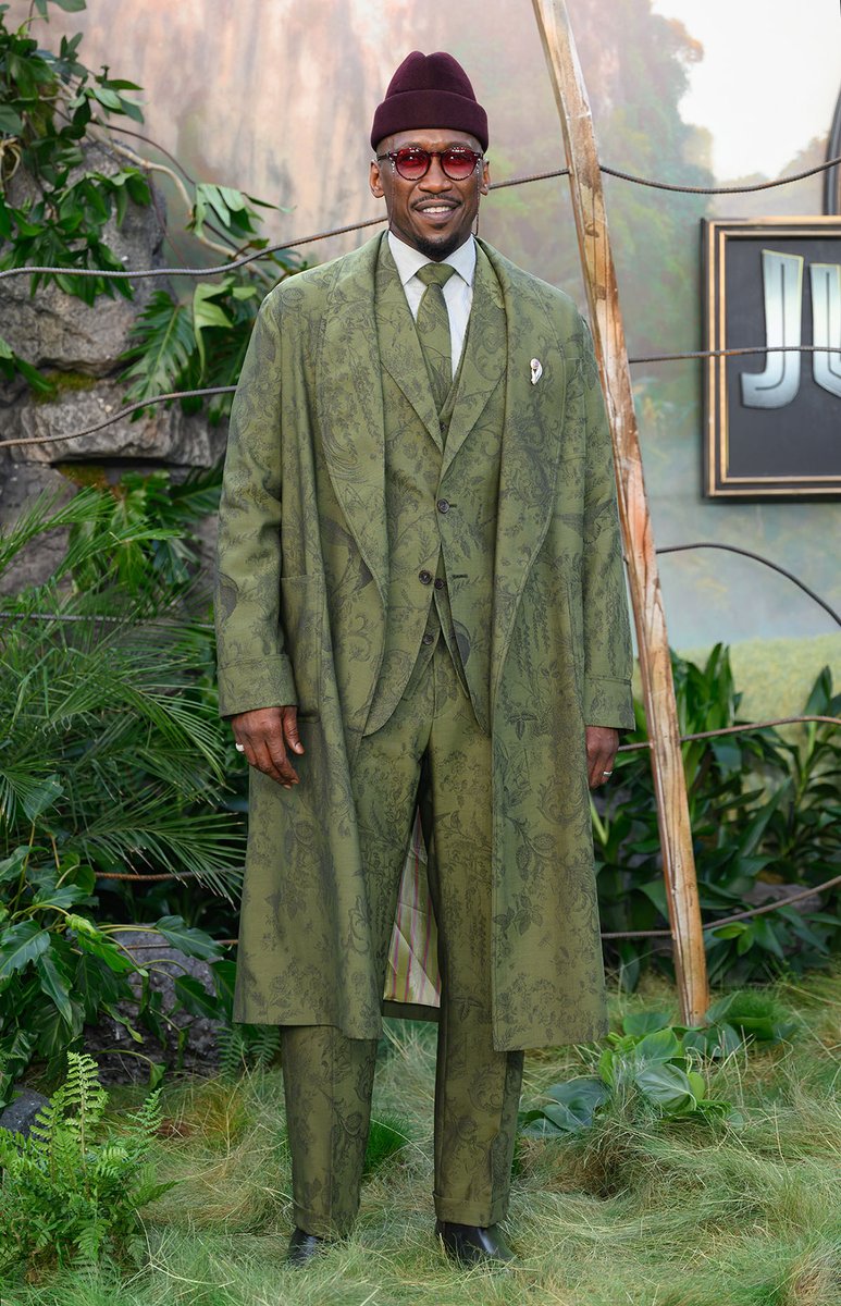 Best Dressed Of The Week - Scarlett Johansson in Vivienne Westwood and Mahershala Ali in Etro 

redcarpet-fashionawards.com/2025/06/23/bes…