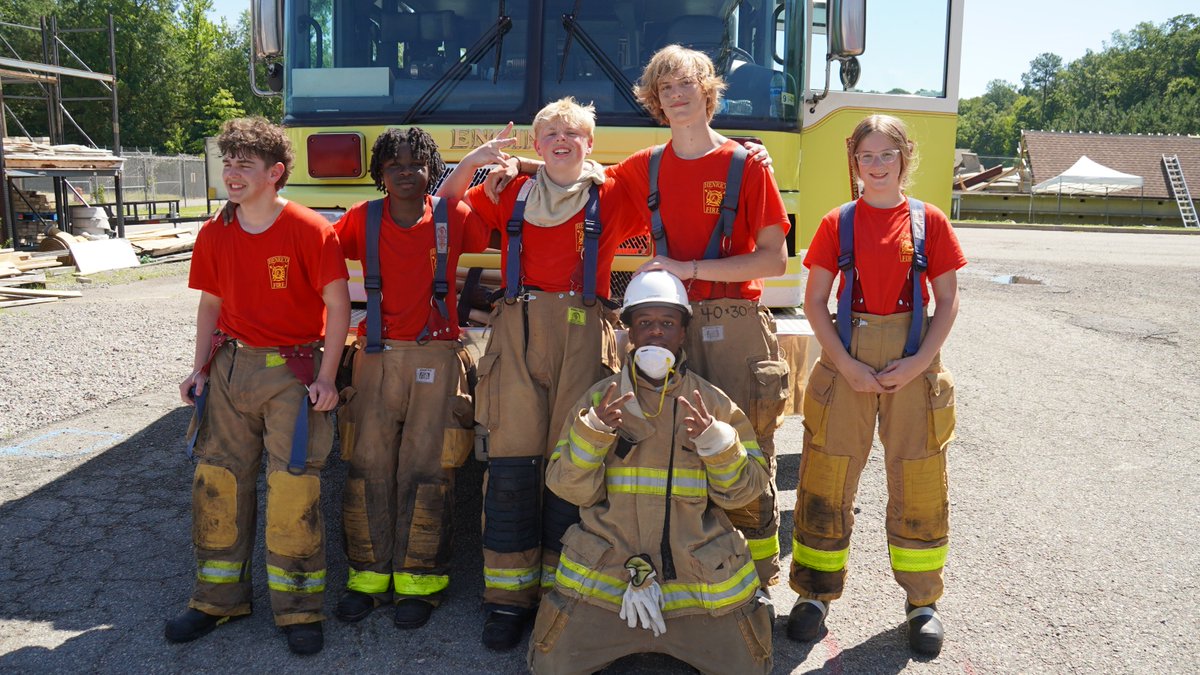 Our Summer Junior Fire Academy students, first team,  had a blast showing off their skills in front of their parents! Maybe in a few years they will sign up for our ACE Center Firefighting program! #HenricoCTE #Henrico #firefighter #LifeReady facebook.com/share/p/1Bnt68…