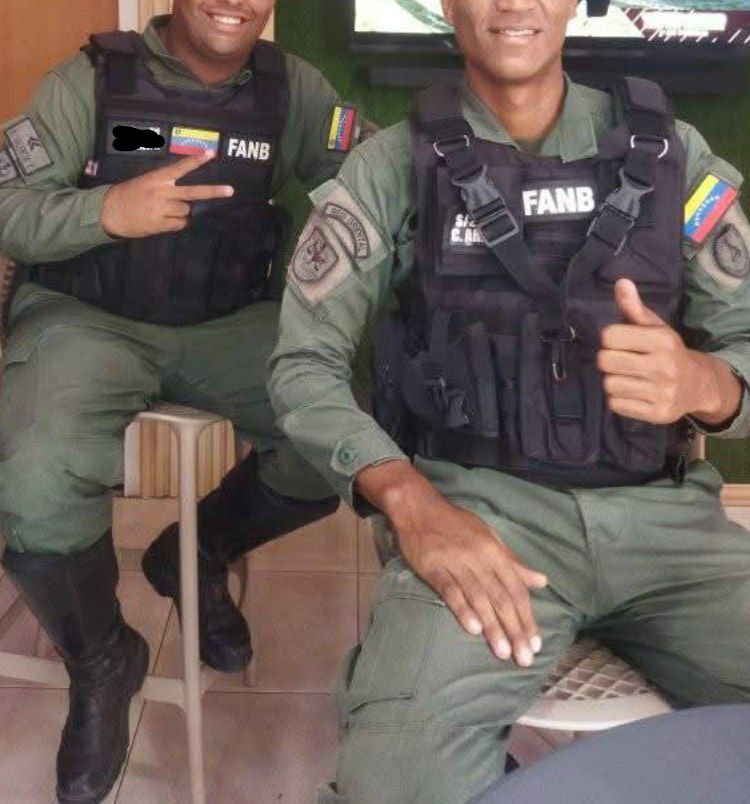 MachosDeAqui's tweet photo. En las tardes en el comando es que se pone buena la cosa🔥

Somos muchos militares más ¿quienes quieren descargar armamentos? https://t.co/cxNnftWSlU Te esperamos en Telegram https://t.co/nFjbfSsfq8
