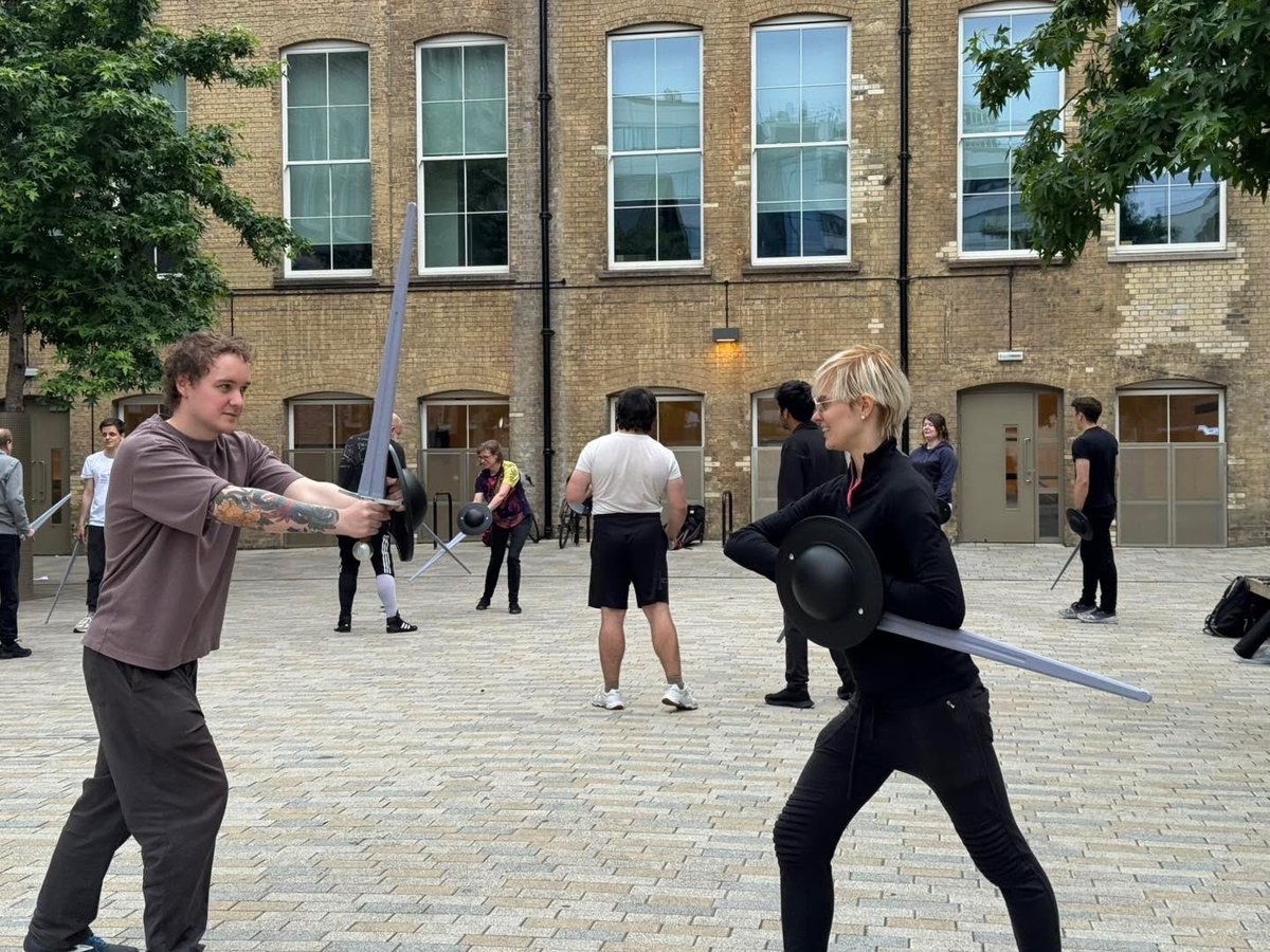 LondonLongsword's tweet photo. I loved being in Spain, wonderful people, intensely studious, but also so glad to be back to teaching in London. Tonight it’s I.33 sword and buckler!
#hema #fencing #londonlongswordfamily #londonlongswordacademy #learnswordfighting #london #swordandshield #swordandbuckler #i33 https://t.co/IOwyDE8y7O