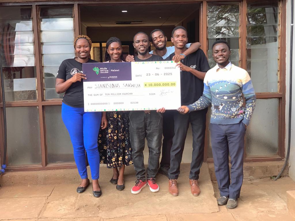 MlimiPOS wins 2nd Place at the AYuTe Africa Challenge Malawi 2025. We’ve bagged K10,000,000.00 to scale our innovation. The dummy cheque may have my name, but this win belongs to the team behind it all.