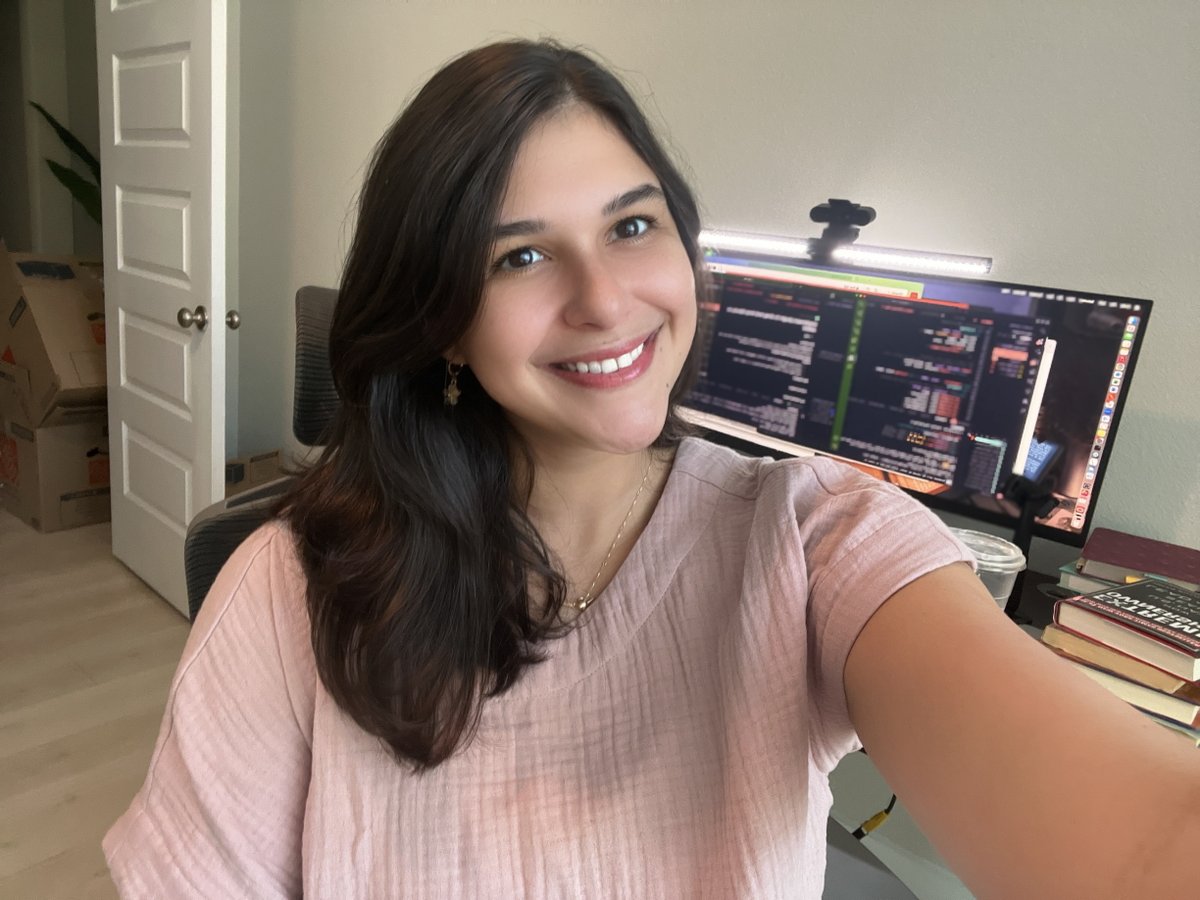 pilatesdev's tweet image. 🚀 NEW feature on LiveSQL: the “Run In LiveSQL” button! 

Create interactive demos—write PL/SQL queries, click "Share", get a button link or HTML, and embed it in your blog, website, or LinkedIn. One click for your audience to run your code live, no database setup needed :)