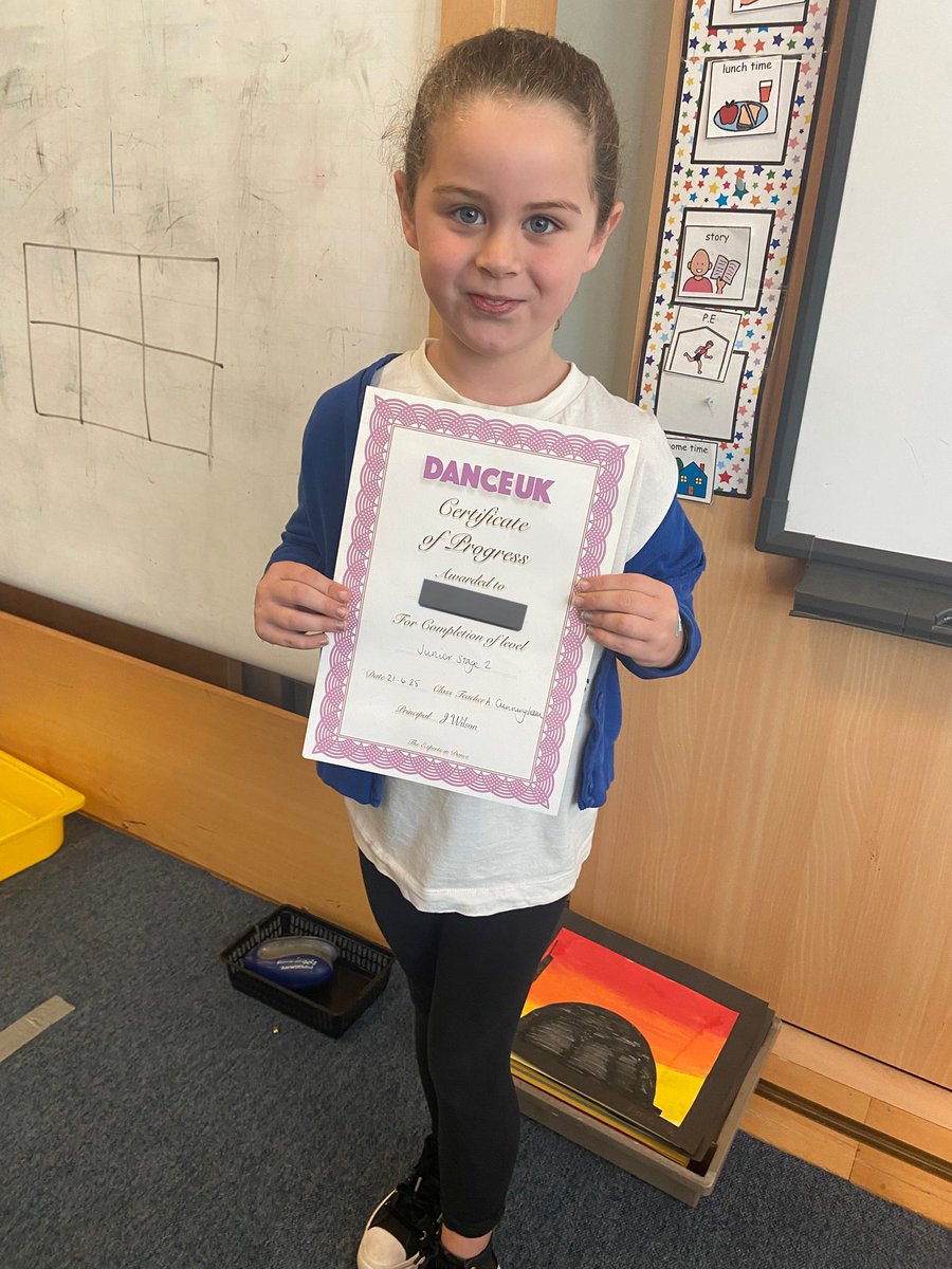 This P2 pupil was awarded a certificate for making great progress in her dancing. Well done, what an achievement! 💃