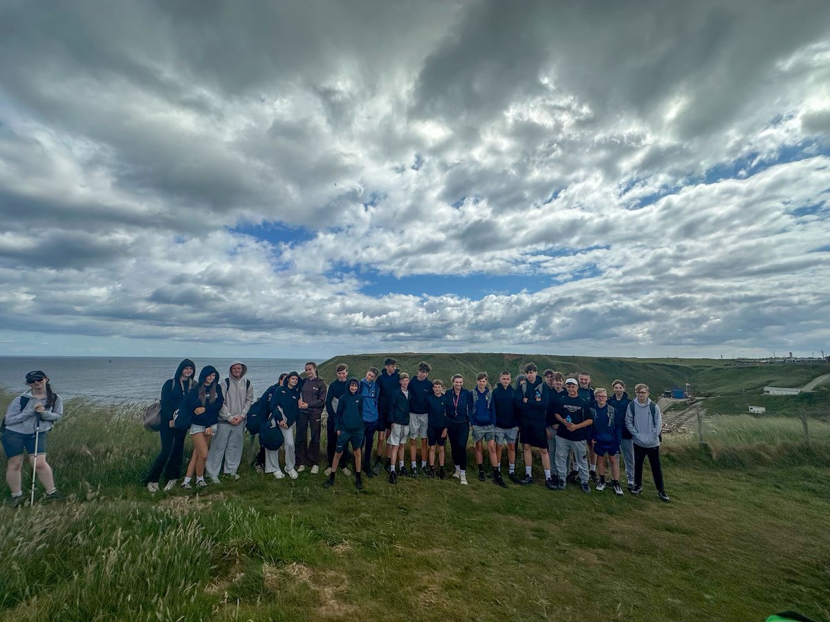 PATKingsSchool's tweet image. 🌊 Adventure mode: ON!
Our school trip to Thornwick Bay was an unforgettable day of coasteering, cliff jumps, sea caves, and teamwork! 💪 #SchoolTrip #ThornwickBay #CoasteeringAdventure