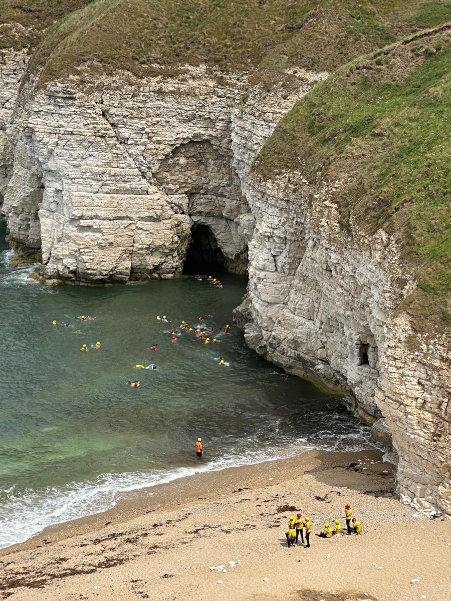 PATKingsSchool's tweet image. 🌊 Adventure mode: ON!
Our school trip to Thornwick Bay was an unforgettable day of coasteering, cliff jumps, sea caves, and teamwork! 💪 #SchoolTrip #ThornwickBay #CoasteeringAdventure