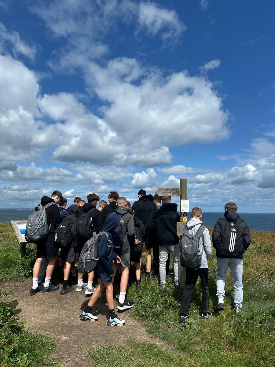 PATKingsSchool's tweet image. 🌊 Adventure mode: ON!
Our school trip to Thornwick Bay was an unforgettable day of coasteering, cliff jumps, sea caves, and teamwork! 💪 #SchoolTrip #ThornwickBay #CoasteeringAdventure