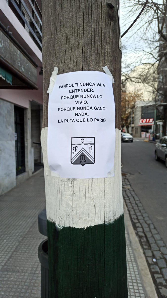 Las calles del barrio están hablando. PANDOLFI Y CIA. FUERA DE FERRO!