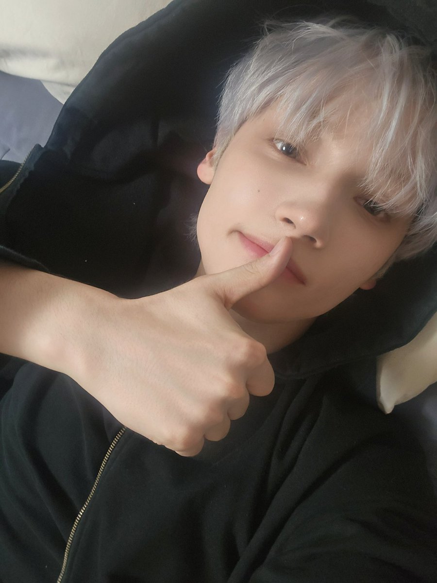 HNKMEDIA's tweet photo. #HUENINGKAI via weverse dm https://t.co/R2mNfrziqr