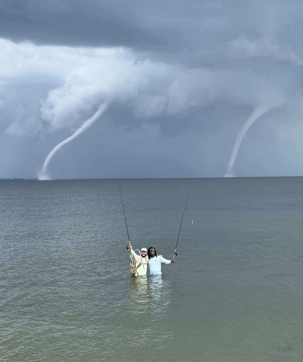 🎣🌪️🌪️ A fishing trip to remember! Two fishermen pose in front of yesterday’s twin waterspouts near Bradenton, FL.

Sent in by: Vanessa Vazquez

Disclaimer: It’s never a safe idea to stand in the water and hold a fishing pole up near a storm. #weather #flwx #florida #tornado #wx