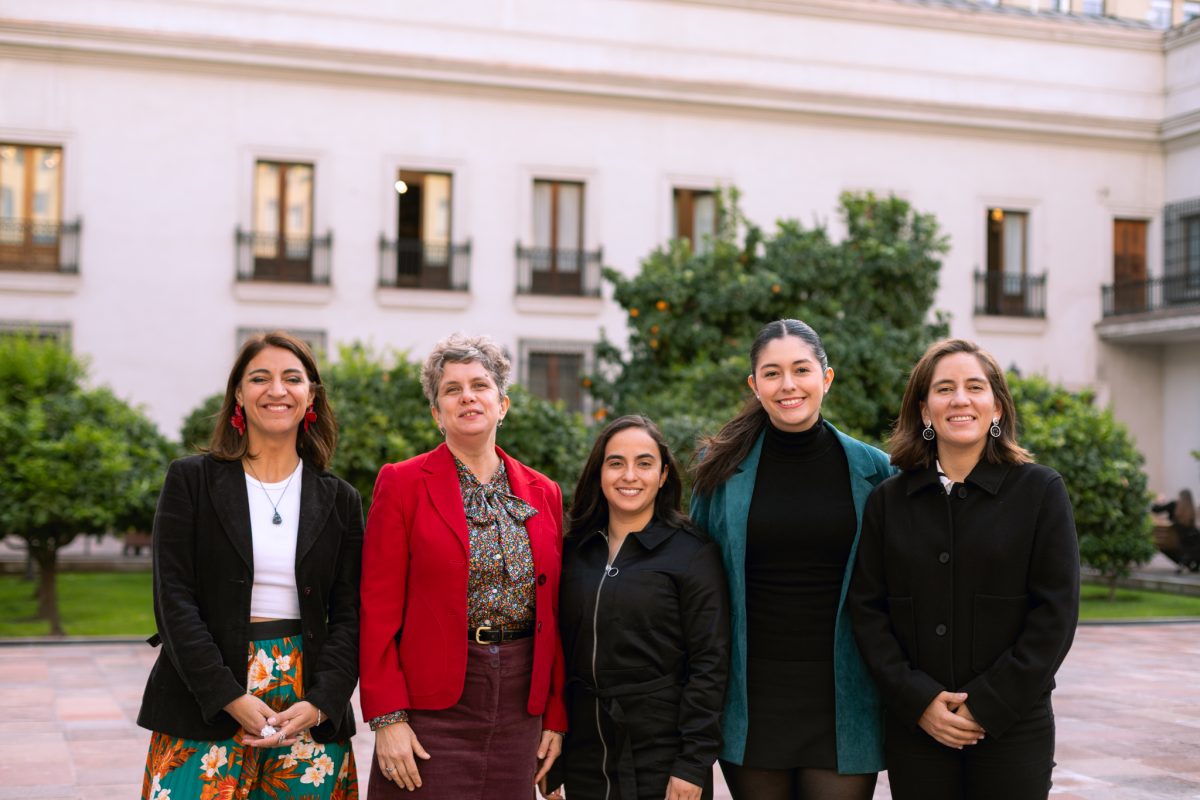 SuncastChile's tweet photo. Nuestra CEO, @cglevican, fue convocada a la Mesa Impulsa Género-Tech del @min_ciencia 🇨🇱 Un espacio clave para fortalecer el liderazgo femenino en tecnología y avanzar hacia un ecosistema más inclusivo e innovador. Articulo aquí: https://t.co/ELXgHli1Ht
#MujeresEnSTEM #GéneroTech https://t.co/2rmee1RblG