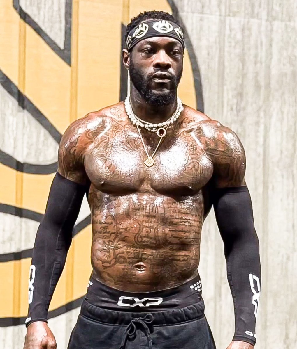 La shape de Deontay Wilder 🇺🇸 pour son retour ce vendredi  #WilderHerndon